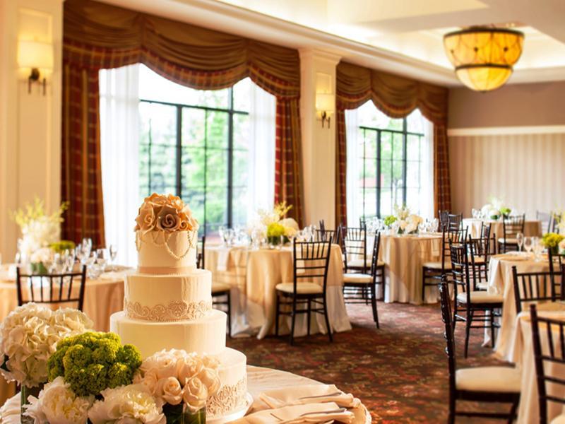Four Points By Sheraton Conference Center Hotel