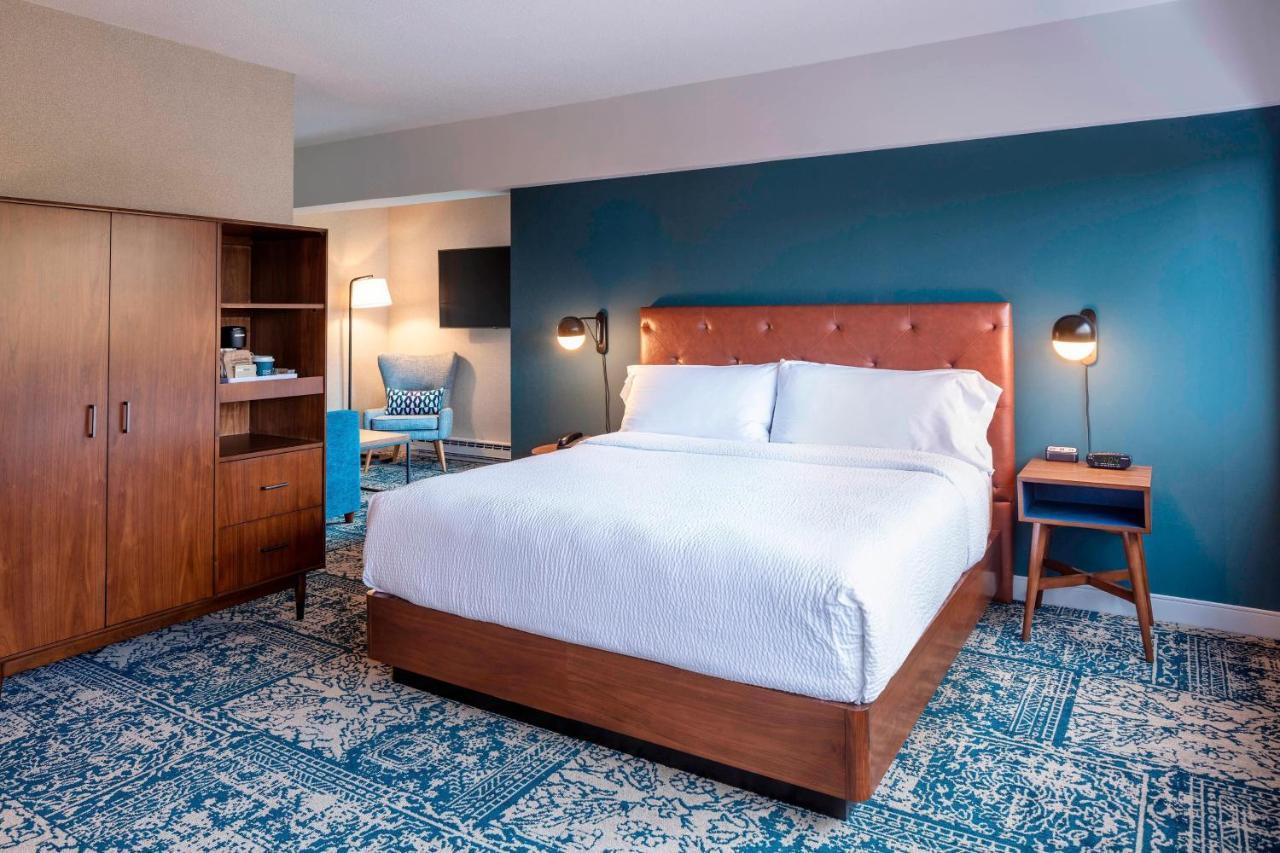 Four Points By Sheraton Conference Center Hotel
