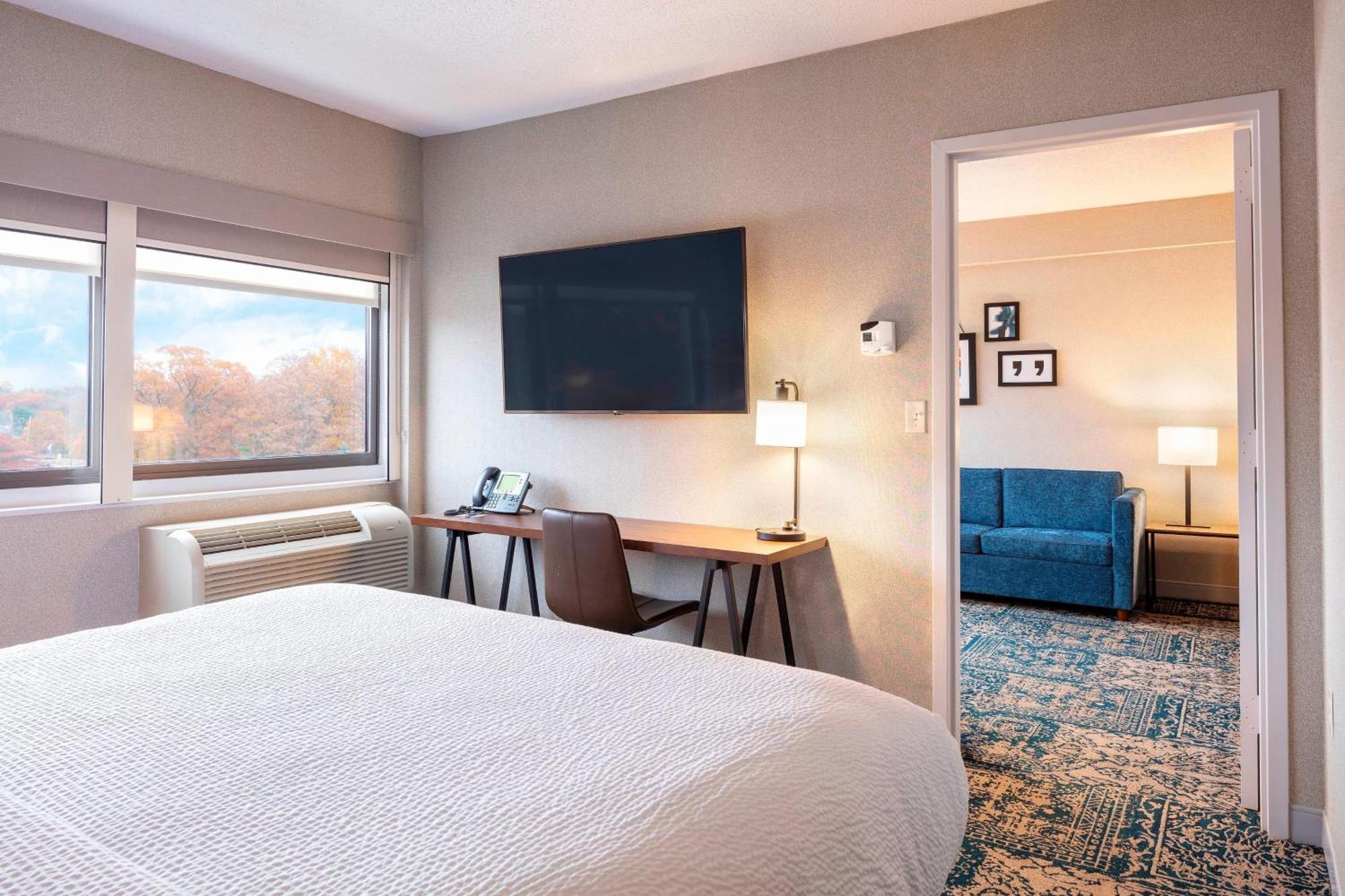 Four Points By Sheraton Conference Center 4*