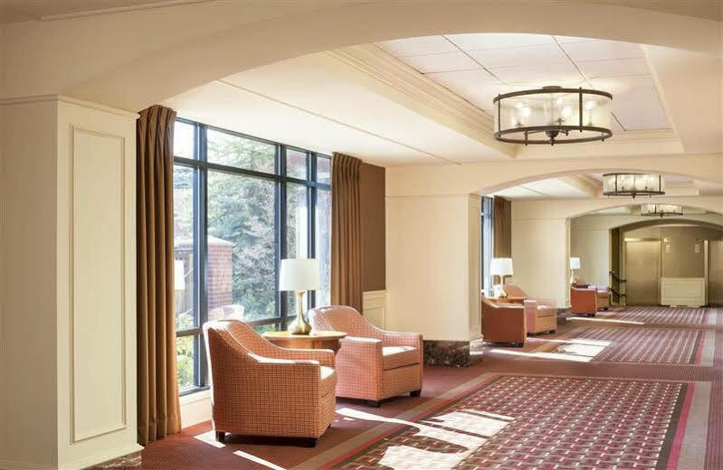 Four Points By Sheraton Conference Center Hotel Norwood